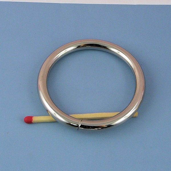  Metal ring round 5 cms, 2" diameter